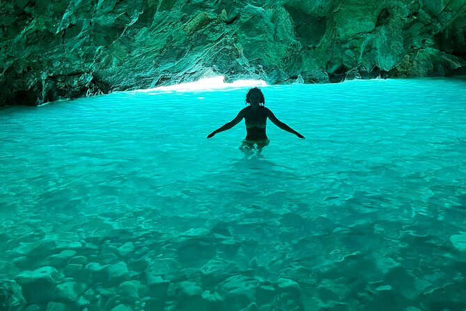 Blue Cave & Grama Bay Full Day Guided Boat Tour - English on board, and how to manage expectations