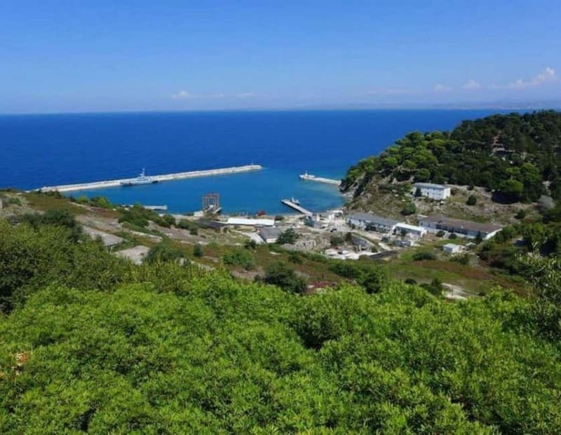 Boat Trip Vlore: Haxhi Ali Cave & Saint Jan Beach - Guides, languages, and why a live person helps