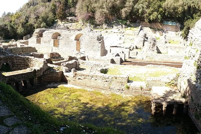 Butrint, Ksamil, Blue Eye, Lekuresi Castle. All-in-one daytrip. - Ksamil Plazhi: photos by the Ionian Sea, but do not count on a full lunch