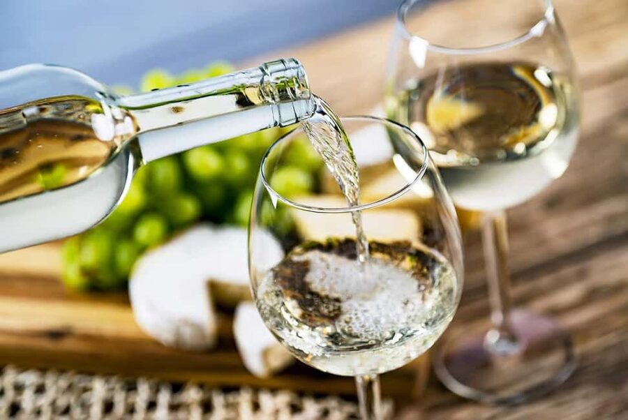 Durrës: Sunset Vineyard Tour with Wine Tasting - Durres District tasting time: wines to compare and ask about