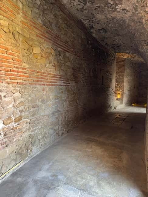 From Tirana: Durres & Kruja History and Local Food Day Trip - Lunch With Valley Views: Food Stops That Actually Feel Like a Break