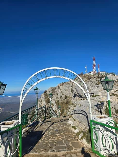 From Tirana/Golem/Durres: Kruja, Bazaar, Sari Salltik Tour - What makes the guides matter on this route