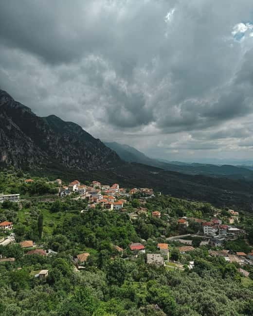 From Tirana: Kruja Castle & Sarisalltik Day Tour - Skanderbeg Museum: the artifacts that make the independence story concrete
