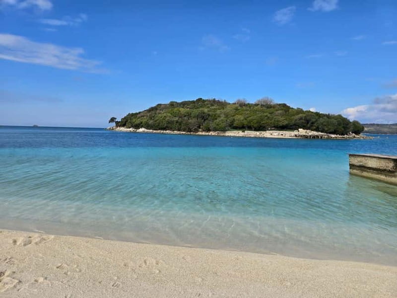 From Tirana: Ksamil Islands, Saranda, & Blue Eye Day Trip - Sarandë promenade and short town time that still feels like a real stop