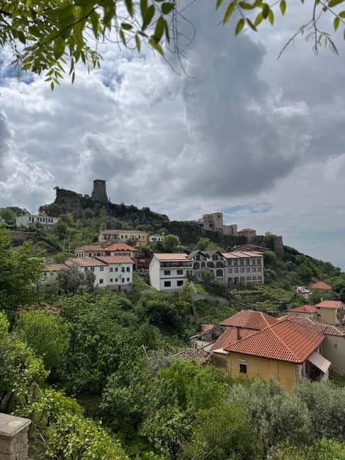 From Tirana/Shkoder: Kruja Castle, Old Bazaar, Sari Salltik - Skanderbeg Museum: what to focus on for a fast, meaningful visit