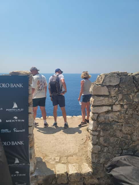 From Vlora: Llogara National Park & Himara Day Trip - Himara free time: swimming, coffee, and choosing your own seaside lunch
