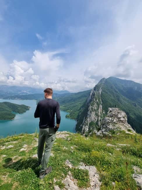 Gamti, Bovilla Lake and Kruja Day Trip from Tirana - Getting out of Tirana: pick-up, van time, and why timing matters