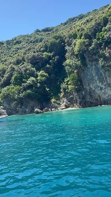 Group Tour 7 stops Saranda to Krorez Free Drink and Umbrella - Sarandë to Krorez: how this 5-hour route stays balanced
