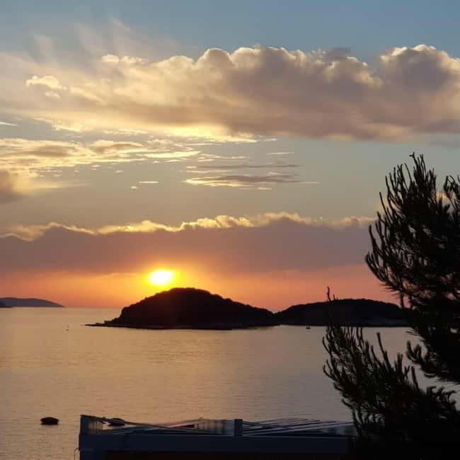Lekuresi Castle-Blue Eye-Ksamil-Butrint - Ksamil in Short Form: Guided Visit Plus Free Time