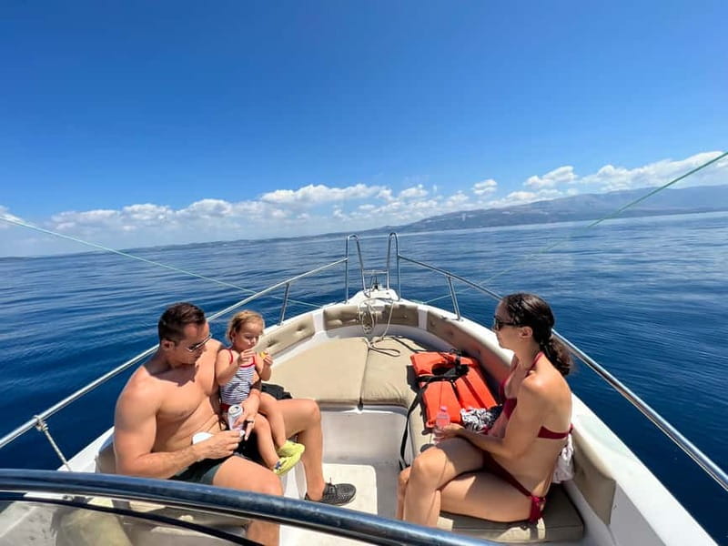 Panorama Boat Trip - Where You Meet and How You Find the Guide Fast
