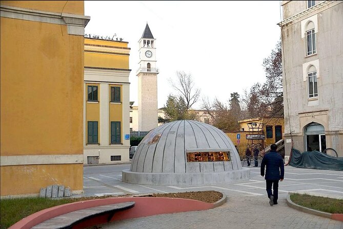 Panoramic City Tour Tirana - Boulevard Dëshmorët e Kombit: the pyramid, Soviet echoes, and big-axis photos