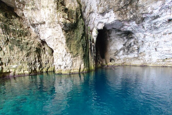 Private Half Day Boat Sazani Island & Haxhi Aliu Cave - Return to Vlorë: plan for the full travel loop
