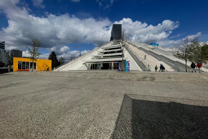 Relics of Comunism in Tiranë - Xhamia Ethem Bej frescoes, then the Enver Hoxha Pyramid museum