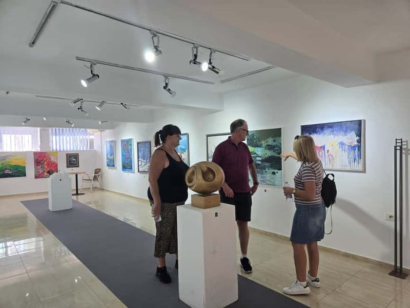 Saranda: 2.5-hour walking tour around the city - The local café break, without the meal pressure