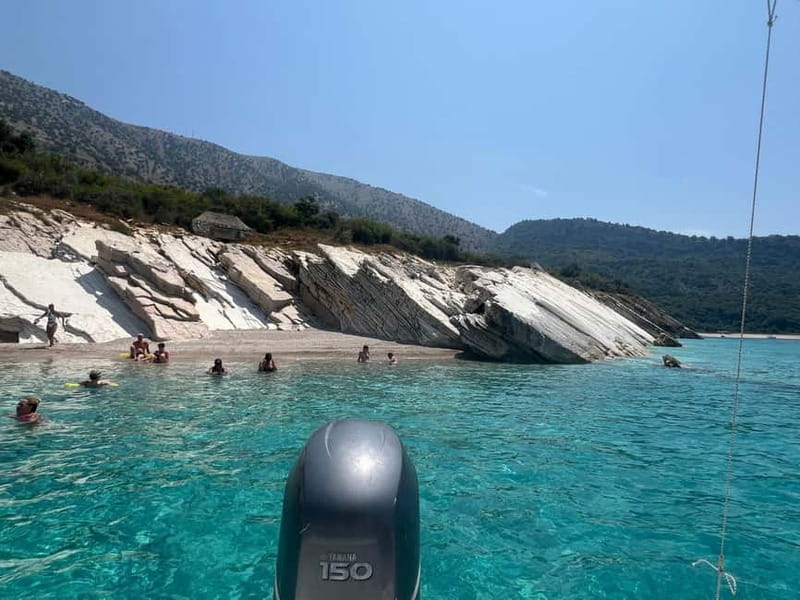 Saranda: Boat tour to 7 destinations end snorkeling - Snorkels included: how to make the most of the gear