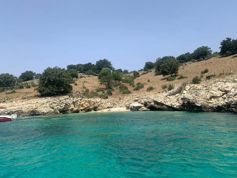 Saranda:Boat Tour to Kroreza with snorkelling,&umbrellas - Kroreza Beach: Your Real Time to Swim, Eat, and Rent Shade
