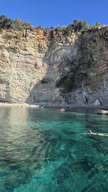Saranda:Boat Tour to Kroreza with snorkelling,&umbrellas - Getting On the Boat at Limani: Shade, Fridge, and Real-World Comfort