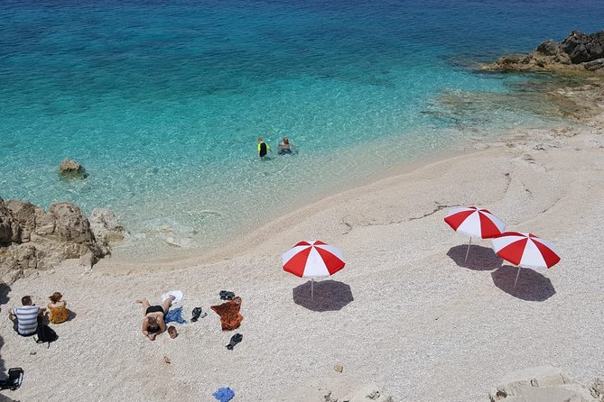 Saranda Jeep Safari 4x4 a Castle, Secret Beach and Blue Eye - Logistics that matter on an open-top Land Rover