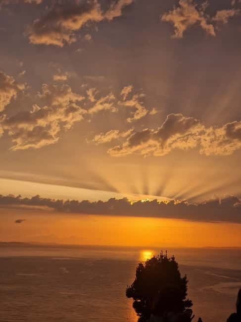 Sarande: Blue Eye Spring and Lekursi Castle Sunset Tour - The drive back to Sarandë: when traffic is part of the story