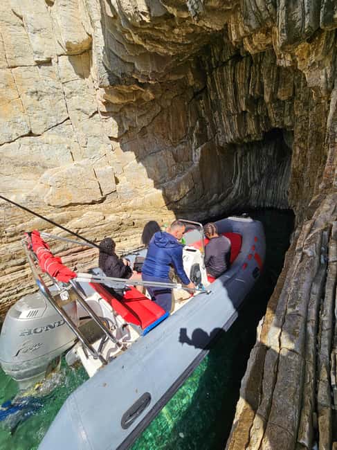 Sarandë: Boat Tour to Kroreza with Snorkel and free Umbrella - Kepi i Qefalit: the first real swim and snorkel window