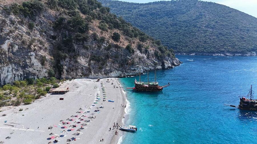 Sarandë: Boat Tour Turtle Cave Kakome & Krorez Snorkeling - Plazhi i Ushtarit and Rrojdhes: ending with a last swim