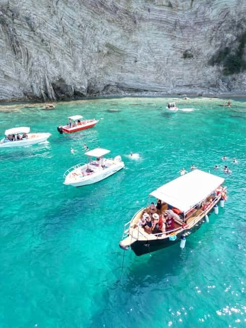 Sarandë: Destinations of North of Saranda Boat Trip - The route: Turtle Cave, Fallen Rock Cliff, Kakome, and the beach circuit