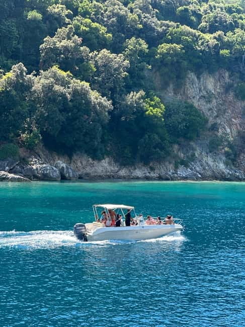 Sarandë: Ionian Coast Hidden Beaches and Caves Boat Tour - Turtle cave photo stop, Shpella Breshke and those light-game moments