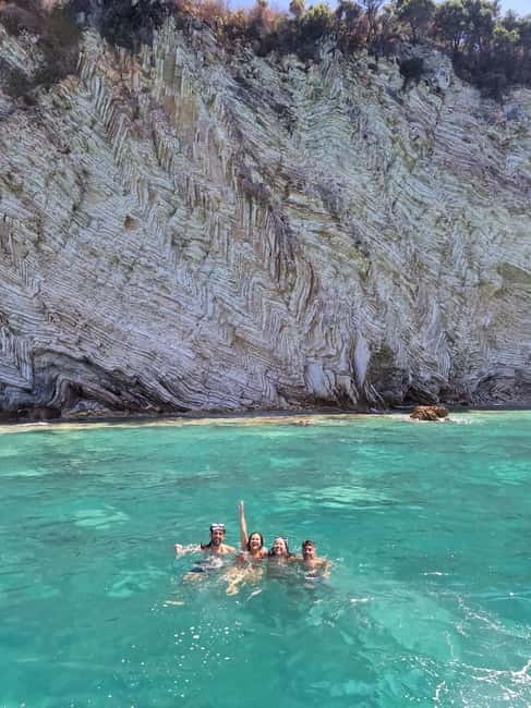 Sarande : Private boat tour to Krorëza beach & local tasting - Key things I’d book this for