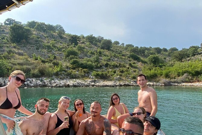 Sarande Speed Boat - The Boat Experience: Professional Handling and Comfortable Space