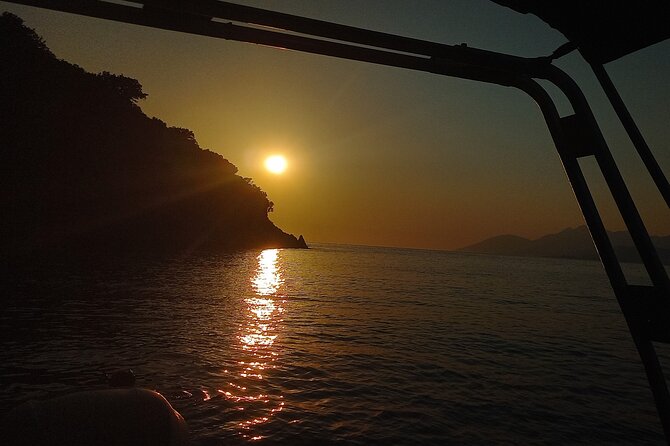 Sarandë Velvet Horizons: A Dreamlike Sunset Cruise - Snorkeling Goggles and Boat Time: How the Included Gear Changes Your Experience