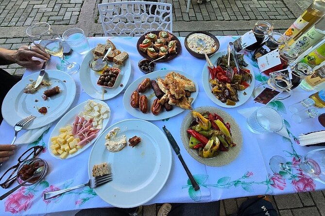 Special Tour "Wine Tasting - Blue Eye and Lekursi Castle" - Lekuresi Castle: the terrace viewpoint over Saranda and the coastline