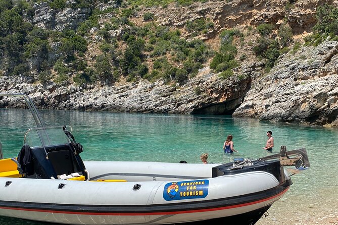 Speed Boat Tour to Secret Beaches - Food and drinks: what you can expect (and the one rule to remember)