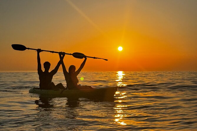 Sunset kayak/Sup tour - Lukova caves and Secret beaches - Starting at Shpella Lukove: gear, boarding, and first strokes