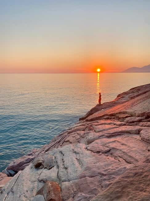 Sunset kayak/Sup tour - Lukova tiny caves and Secret beaches - Pink Beach sunset: swim time, photos, and cliff jumping if you want it