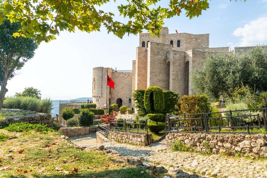 Tirana: Kruja Day Trip with Farm-to-Table Lunch - Krujë Castle and the Skanderbeg Museum: History You Can See