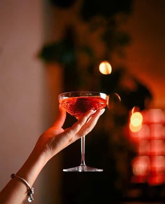 Tirana: Pub Experience with Tarot Cards and 5 Cocktails - The pub experience itself: five cocktails, music, and the 20-year bartender