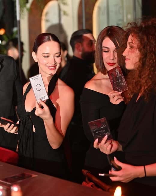 Tirana: Pub Experience with Tarot Cards and 5 Cocktails - Music, dancing, and how to get the most from the night