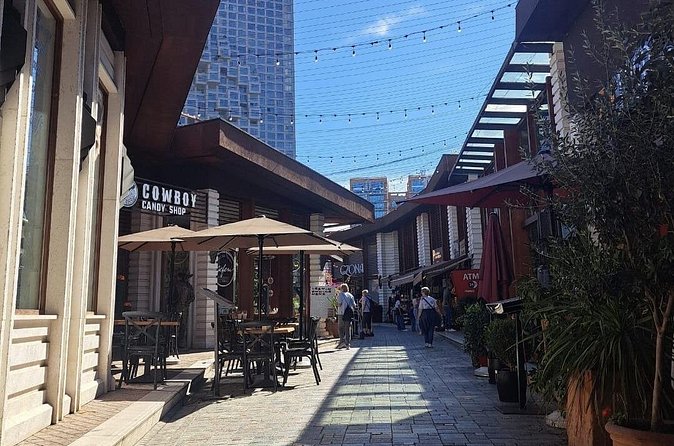 Tirana Walking Tour - Tirana Castle Bazaar, Fortress Roots, and a Cafe Pause in the Old Area