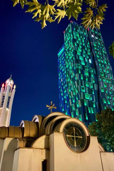 Tirana Walking Tour & Bunk'Art 2 entrance - Et’hem Bey Mosque and the Clock Tower, Tirana’s “look up” moment