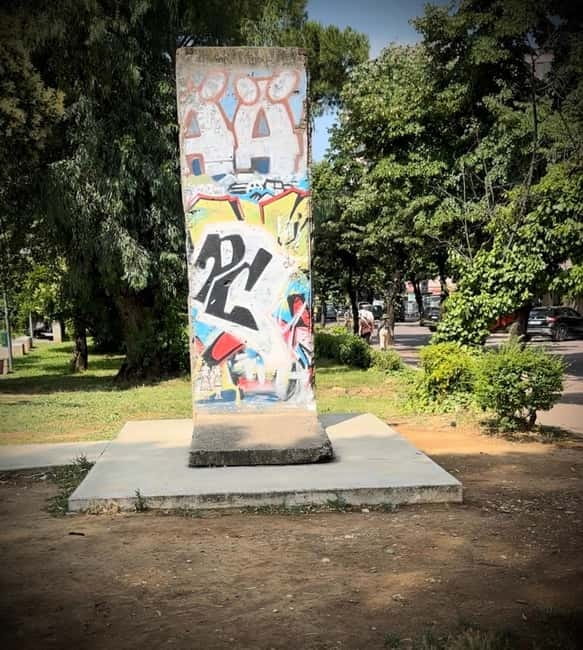 Tirana: Walking Tour through Attractions of Historic Center - Postbllok Checkpoint and Enver Hoxha’s Former Residence: Where Memory Lives in Plain Sight