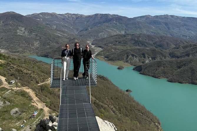 Tirane/Durres: Lake Bovilla & Kruja Castle with 4x4 Offroad Tour - Small-group touring in English, with real chances to ask questions