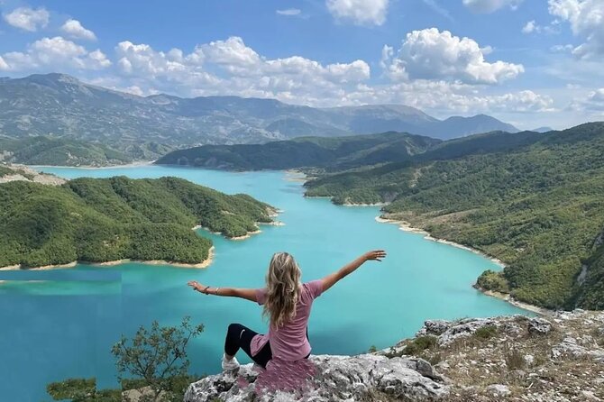 Tirane/Durres: Lake Bovilla & Kruja Castle with 4x4 Offroad Tour - Weather can change everything in the mountains