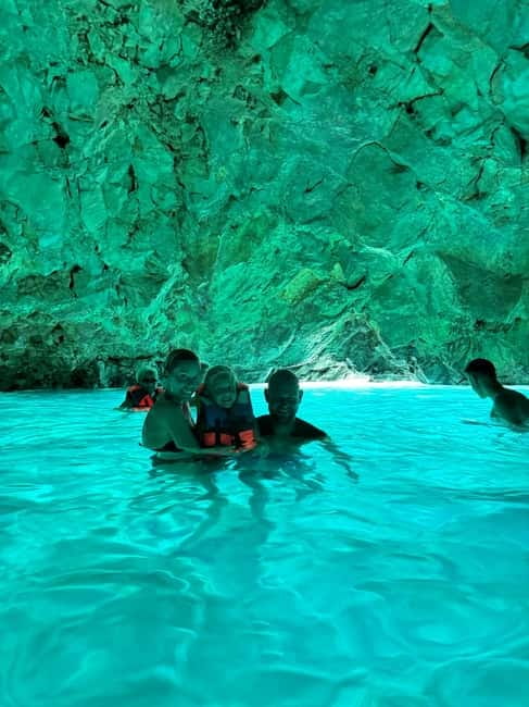 Vlora: Blue Cave and Grama Bay Full-Day Speedboat Tour - Getting to the boat in Vlora promenade, and why meeting matters