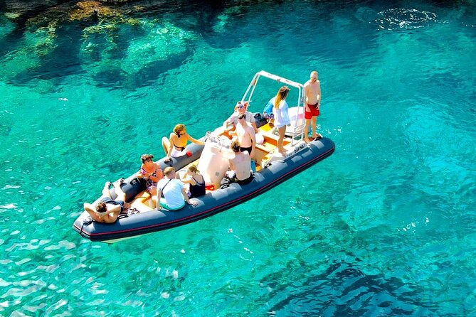 Vlora Boat Trip To Secret Blue Gem Cave & Grama Bay - Meeting point and getting to the boat without stress