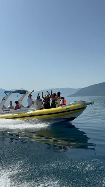Vlore: City Walking Tour with Local Guide - National Museum of Independence: your Vlore context in 30 minutes