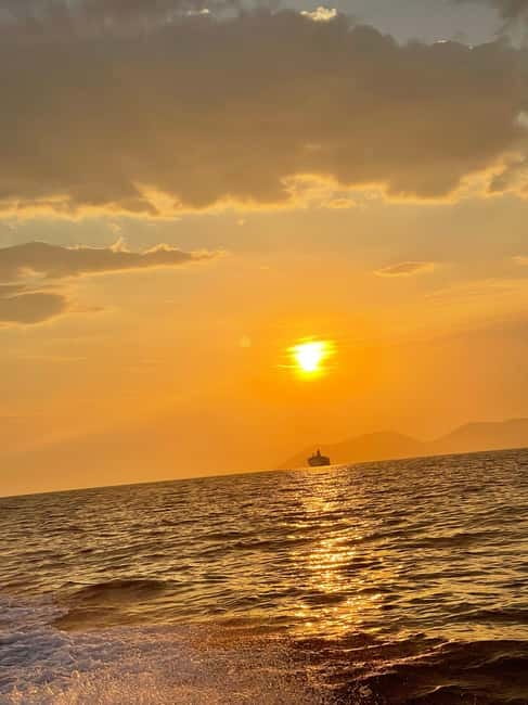 Vlore: Golden Hour Speedboat Sunset Experience - Golden hour from the water: how this 1-hour speedboat works
