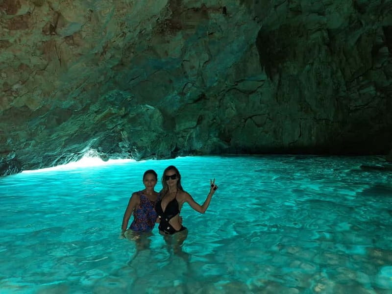 Vlorë: Speedboat Trip to Grama Bay w/ Snorkeling & Swimming - Grama Bay for two hours: mountain-and-sea time, plus an optional view walk