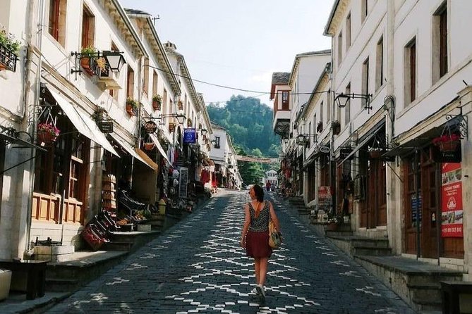 Walking Tour Baazar – The Argjiro Castle – Zekate house - Guide quality: what to expect, and who you might hear