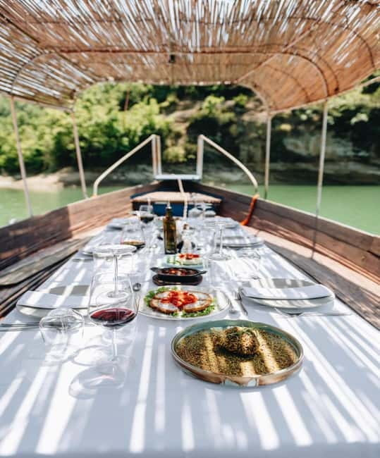 Wine tasting tour, Optional wine yard tour and kayak rides - The Tasting Itself: Whites, Reds, And Clear Flavor Explanations